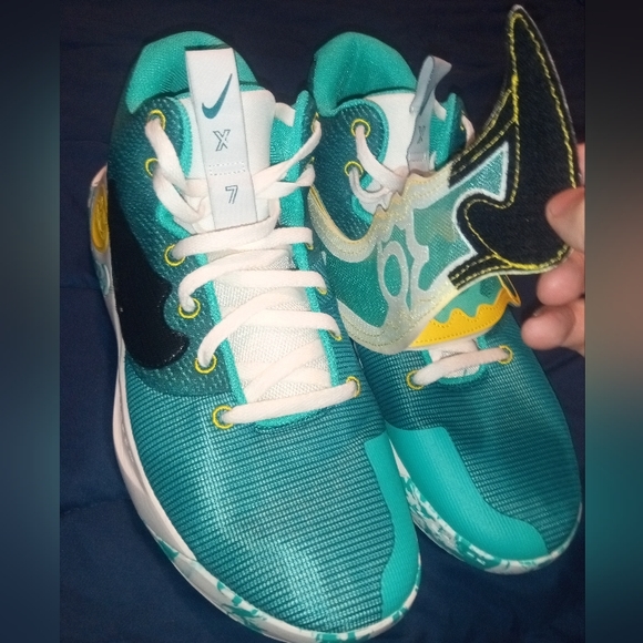 Nike shoes - Picture 13 of 15